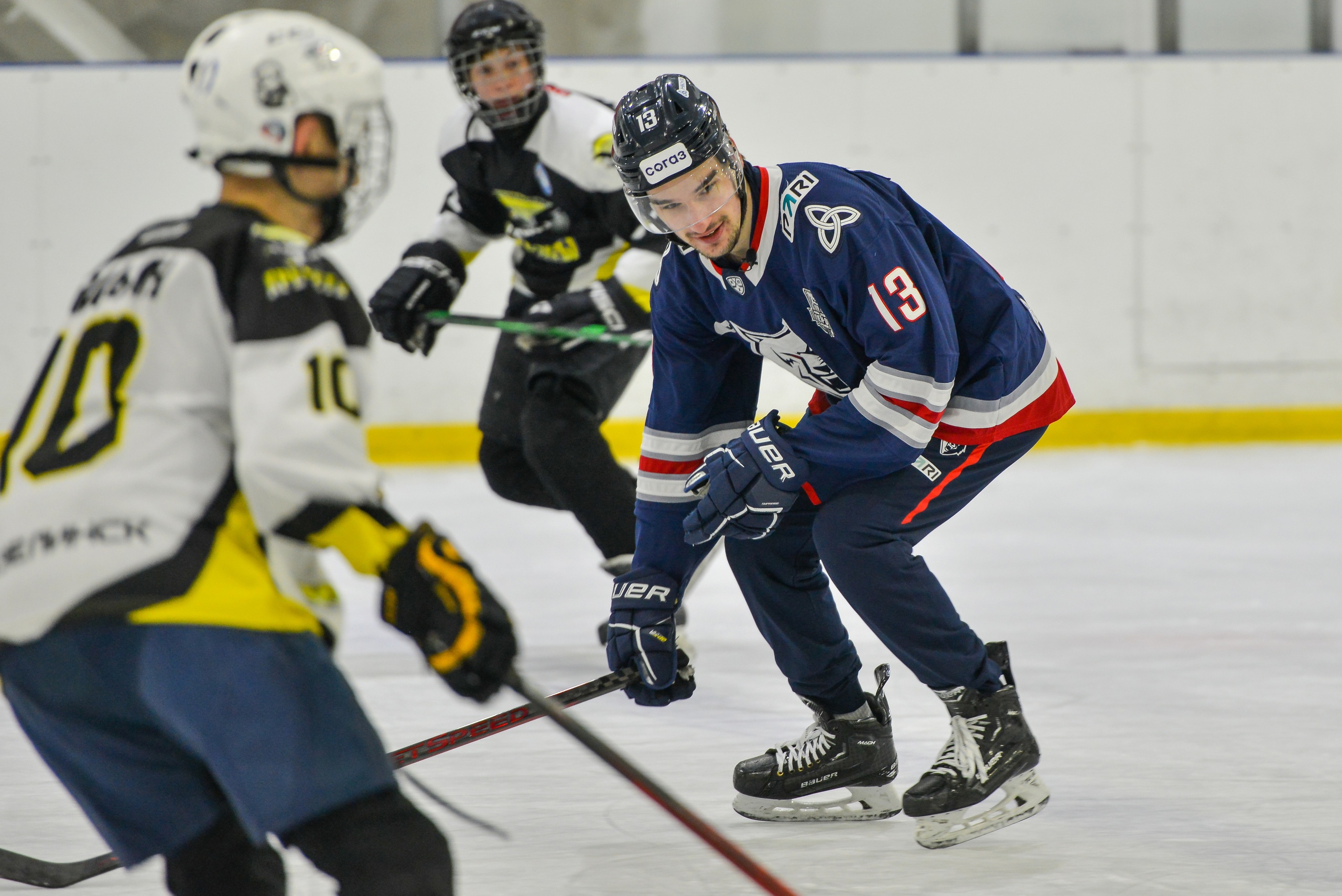 Neftekhimik players held a master class for young hockey players in  Menzelinsk