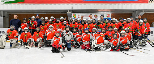 Neftekhimik players held a master class for young hockey players in Zainsk