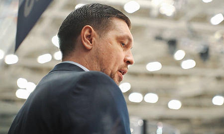 Сюжет о матче "Нефтехимик" - "Сибирь" с комментариями Максима Кривоножкина