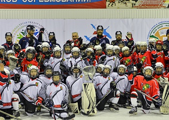 «NEFTEKHIMIK» PLAYERS HELD A MASTER CLASS FOR YOUNG HOCKEY PLAYERS IN ZAINSK