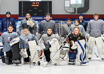 Neftekhimik goaltenders held a master class at the Neftekhimik Hockey School
