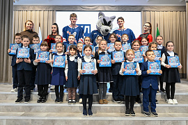 Урока хоккея МХЛ в лицее №3