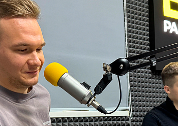 Данил Юртайкин и Матвей Надворный в гостях у радио DFM Данил Юртайкин и Матвей Надворный в гостях у радио DFM