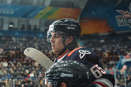 Максим Федотов провел с микрофоном игру с "Металлургом" Максим Федотов провел с микрофоном игру с "Металлургом"