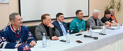 Traditional meeting before the playoffs