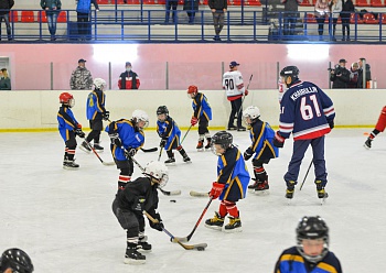 «NEFTEKHIMIK» PLAYERS HELD A MASTER CLASS FOR YOUNG HOCKEY PLAYERS IN AGRYZ