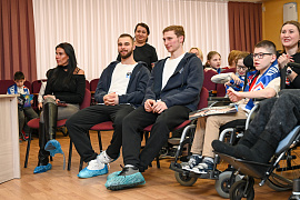 Филипп Долганов и Ярослав Озолин в гостях у центра "Надежда"