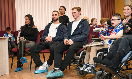 Филипп Долганов и Ярослав Озолин в гостях у центра "Надежда"