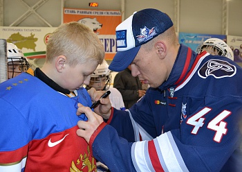 Тур де Татарстан: «Нефтехимик» продолжает знакомство с хоккейными соседями.