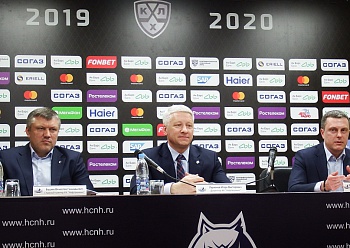 Igor Larionov, Vyacheslav Butsayev and Vyacheslav Kasatkin took part in the press conference